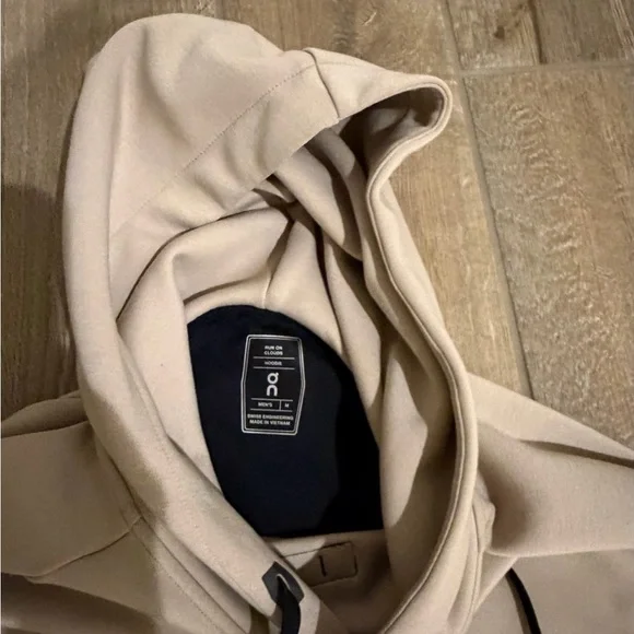 On running on cloud men’s hoodie medium like new condition - Picture 3 of 7